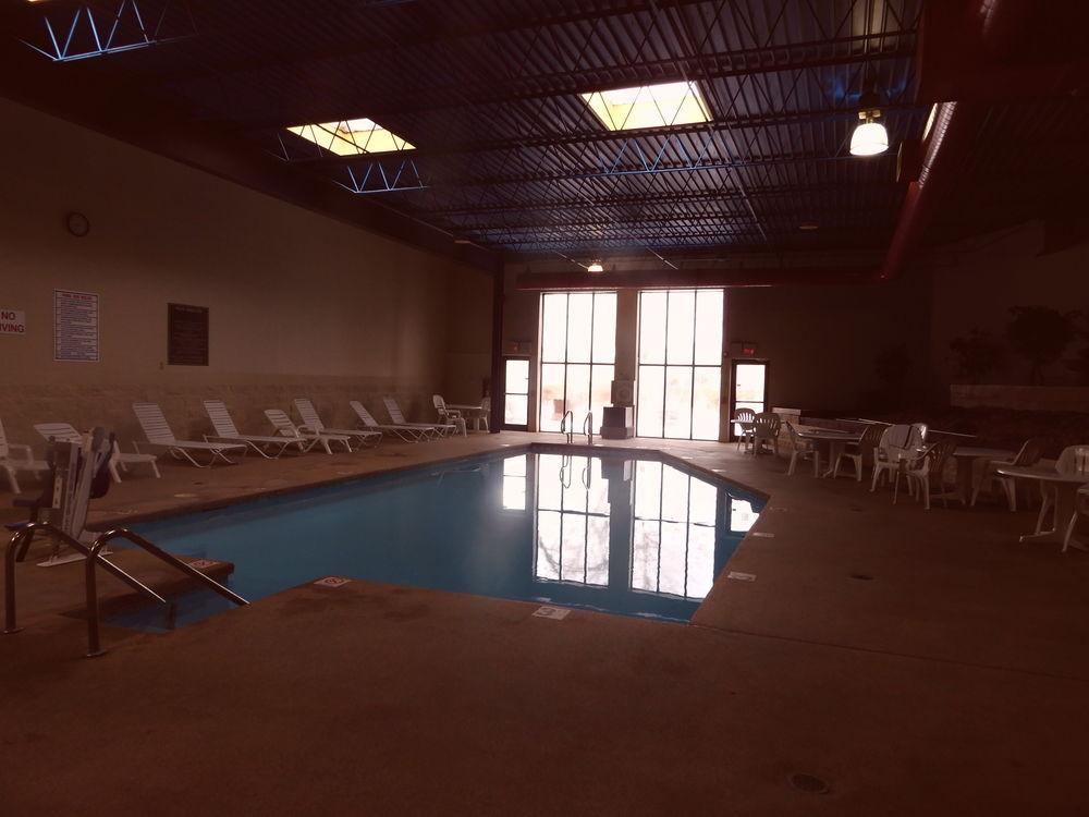 Clarion Hotel Milwaukee Airport Exterior photo