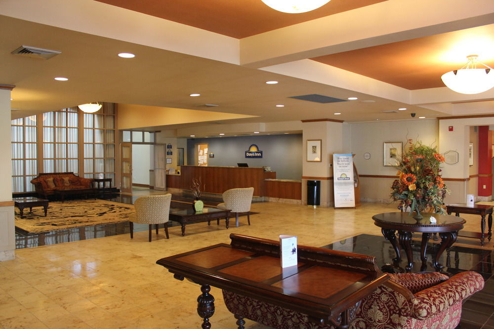 Clarion Hotel Milwaukee Airport Exterior photo