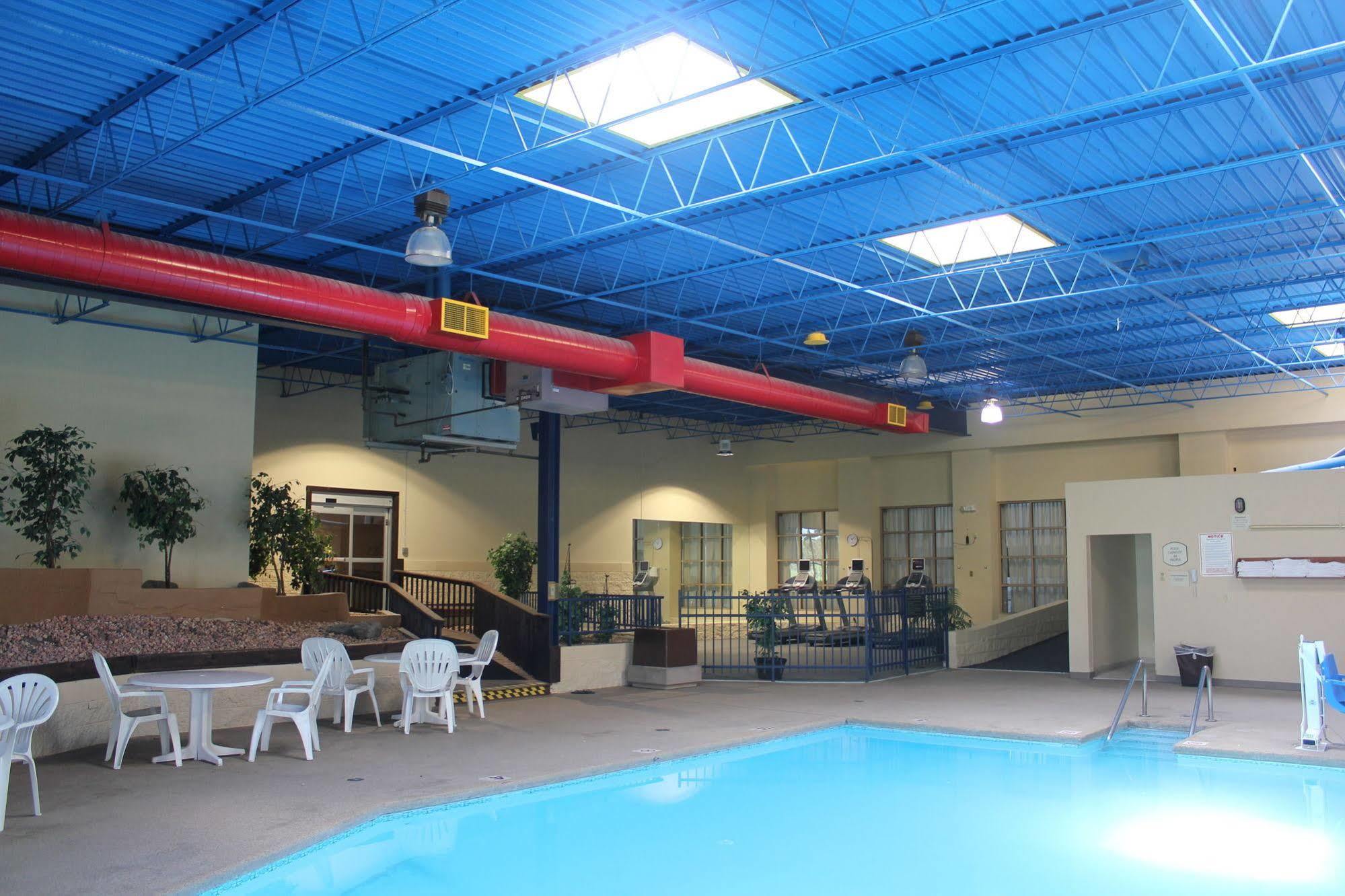 Clarion Hotel Milwaukee Airport Exterior photo